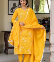 Women Ethnic Motifs Embroidered Regular Thread Work Pure Cotton Kurta with Trousers & With Dupatta