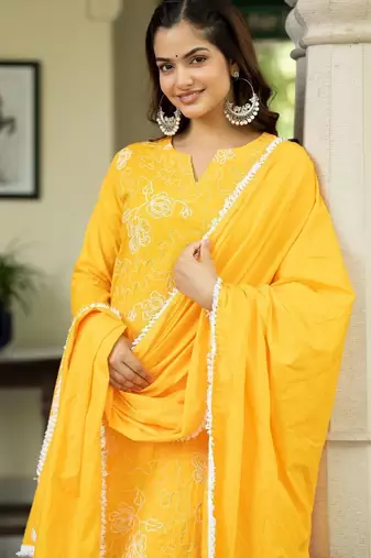 Women Ethnic Motifs Embroidered Regular Thread Work Pure Cotton Kurta with Trousers & With Dupatta