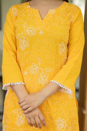 Women Ethnic Motifs Embroidered Regular Thread Work Pure Cotton Kurta with Trousers & With Dupatta