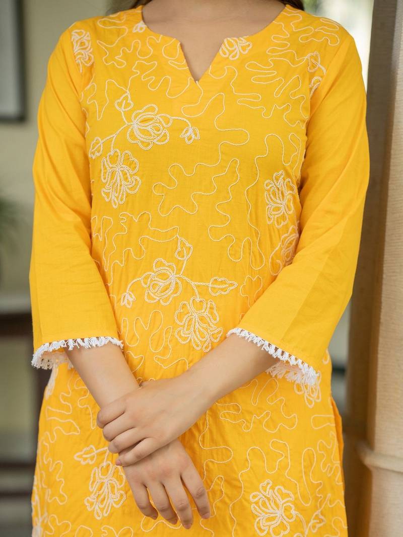 Women Ethnic Motifs Embroidered Regular Thread Work Pure Cotton Kurta with Trousers & With Dupatta