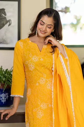Women Ethnic Motifs Embroidered Regular Thread Work Pure Cotton Kurta with Trousers & With Dupatta