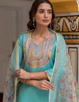 Women Ethnic Motifs Embroidered Regular Kurta with Trousers & With Dupatta 7