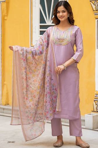 Women Ethnic Motifs Embroidered Regular Kurta with Trousers & With Dupatta