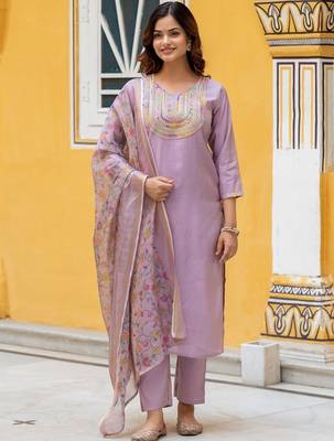 Women Ethnic Motifs Embroidered Regular Kurta with Trousers & With Dupatta 7