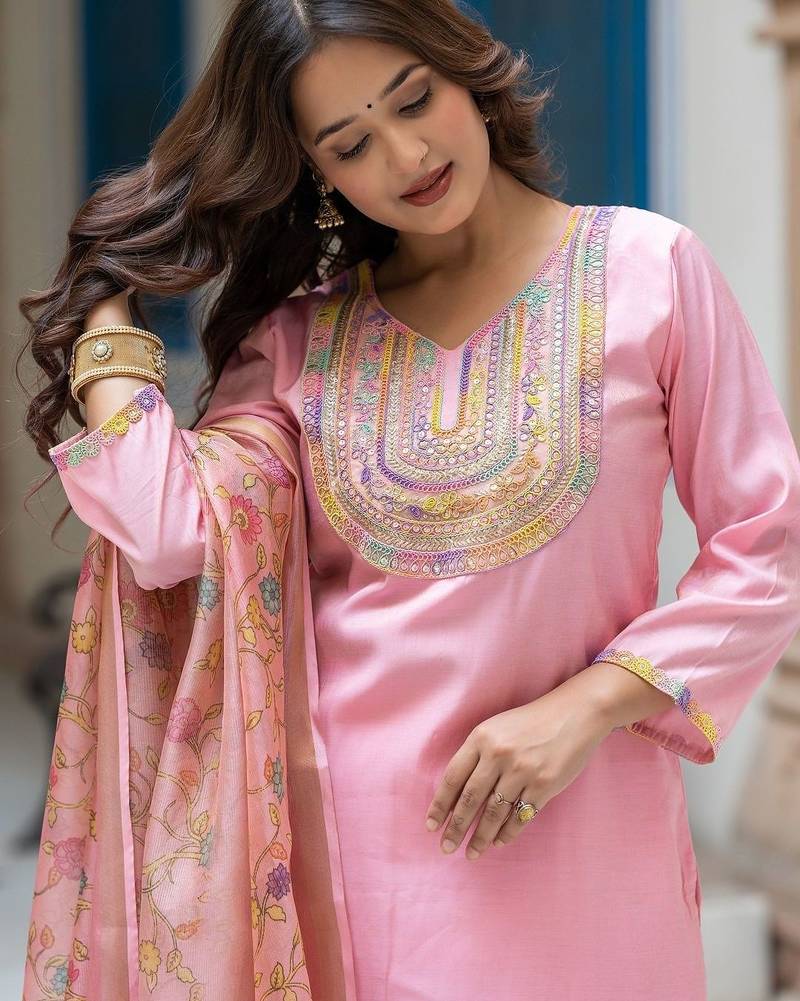 Women Ethnic Motifs Embroidered Regular Thread Work Kurta with Trousers & With Dupatta