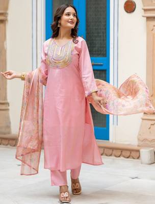 Women Ethnic Motifs Embroidered Regular Thread Work Kurta with Trousers & With Dupatta 5
