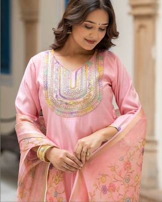 Women Ethnic Motifs Embroidered Regular Thread Work Kurta with Trousers & With Dupatta 6