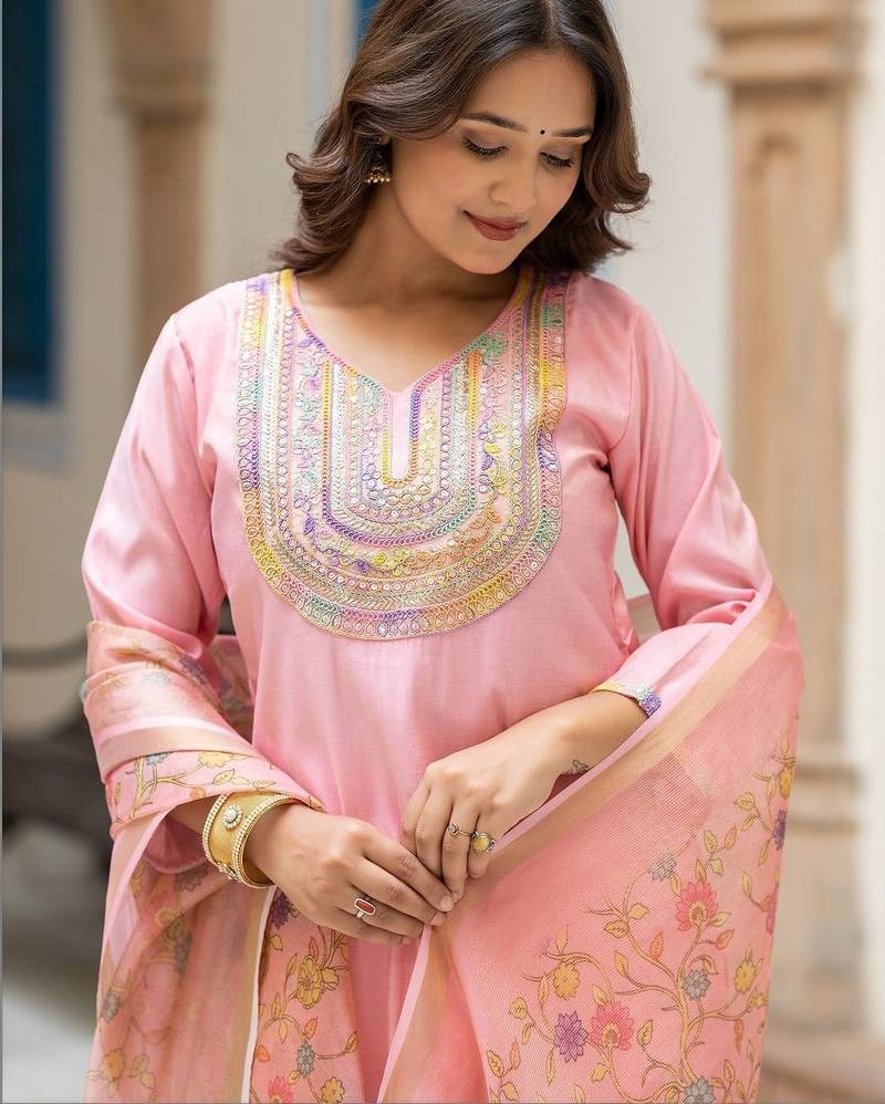 Women Ethnic Motifs Embroidered Regular Thread Work Kurta with Trousers & With Dupatta