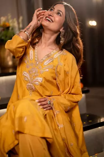 Women Ethnic Motifs Embroidered Regular Thread Work Chanderi Silk Kurta with Palazzos & With Dupatta