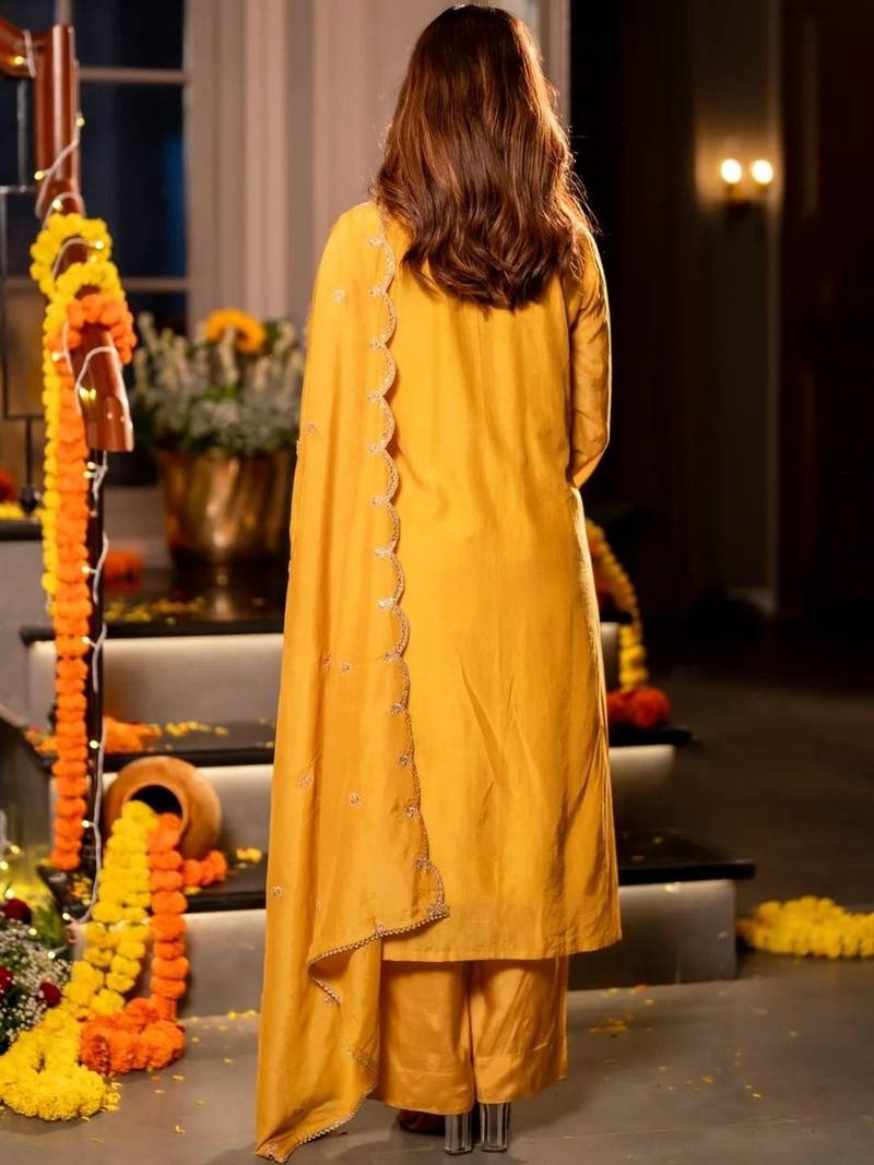 Women Ethnic Motifs Embroidered Regular Thread Work Chanderi Silk Kurta with Palazzos & With Dupatta