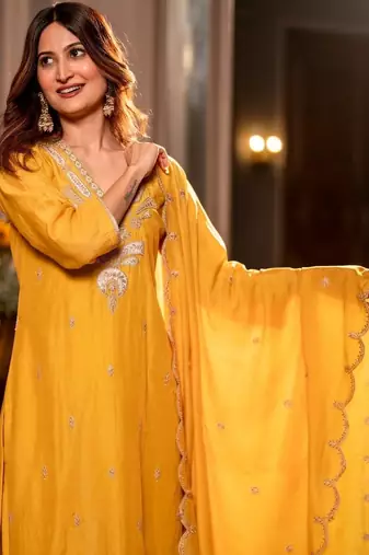 Women Ethnic Motifs Embroidered Regular Thread Work Chanderi Silk Kurta with Palazzos & With Dupatta
