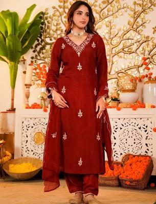 Women Ethnic Motifs Embroidered Regular Thread Work Chanderi Silk Kurta with Pyjamas & With Dupatta 4