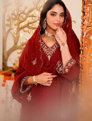 Women Ethnic Motifs Embroidered Regular Thread Work Chanderi Silk Kurta with Pyjamas & With Dupatta 5