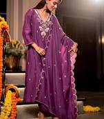 Women Ethnic Motifs Embroidered Regular Thread Work Chanderi Silk Kurta with Trousers & With Dupatta