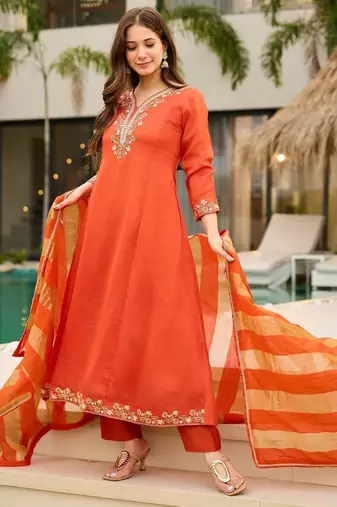 Women Ethnic Motifs Embroidered Regular Thread Work Kurta with Trousers & With Dupatta