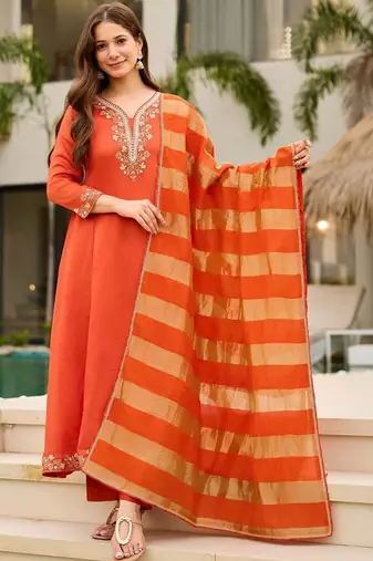 Women Ethnic Motifs Embroidered Regular Thread Work Kurta with Trousers & With Dupatta