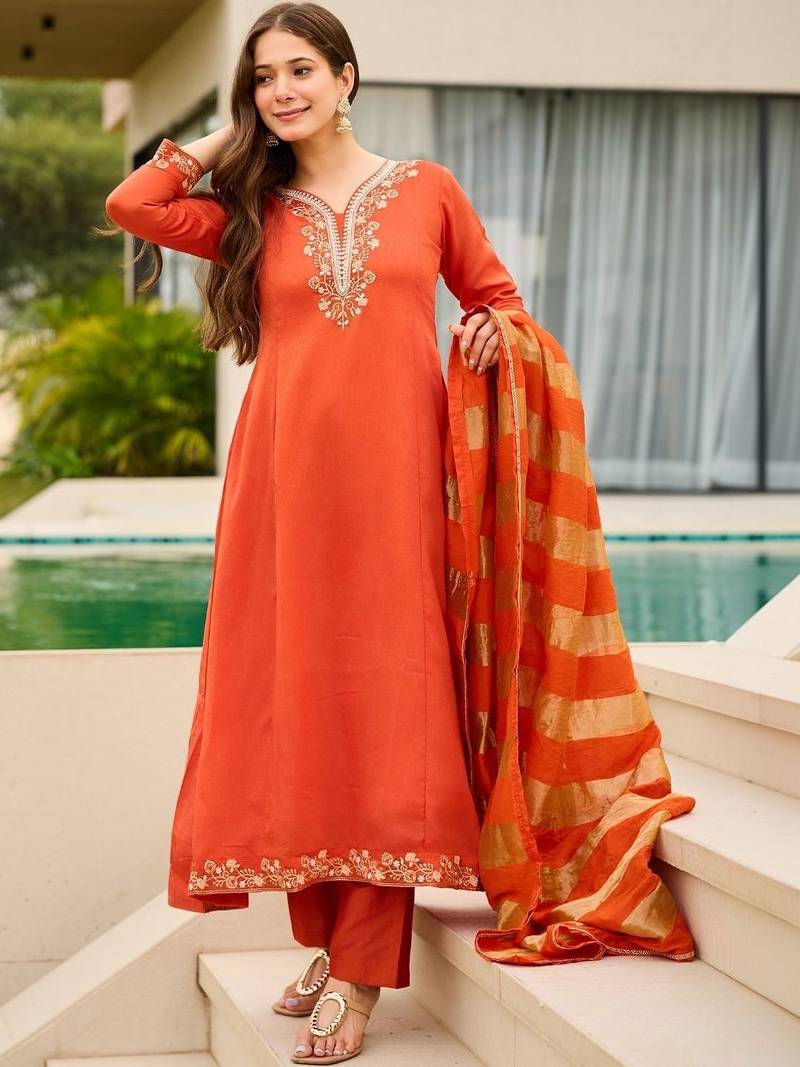 Women Ethnic Motifs Embroidered Regular Thread Work Kurta with Trousers & With Dupatta