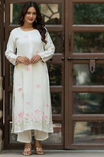 Women Floral Embroidered Regular Thread Work Pure Silk Kurta with Trousers
