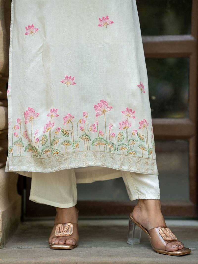Women Floral Embroidered Regular Thread Work Pure Silk Kurta with Trousers