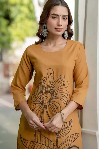 Women Floral Embroidered Regular Thread Work Pure Cotton Kurta with Trousers