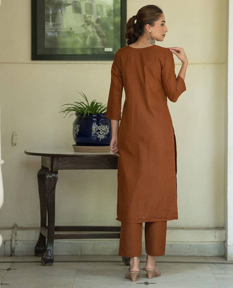 Women Floral Embroidered Regular Thread Work Pure Cotton Kurta with Trousers