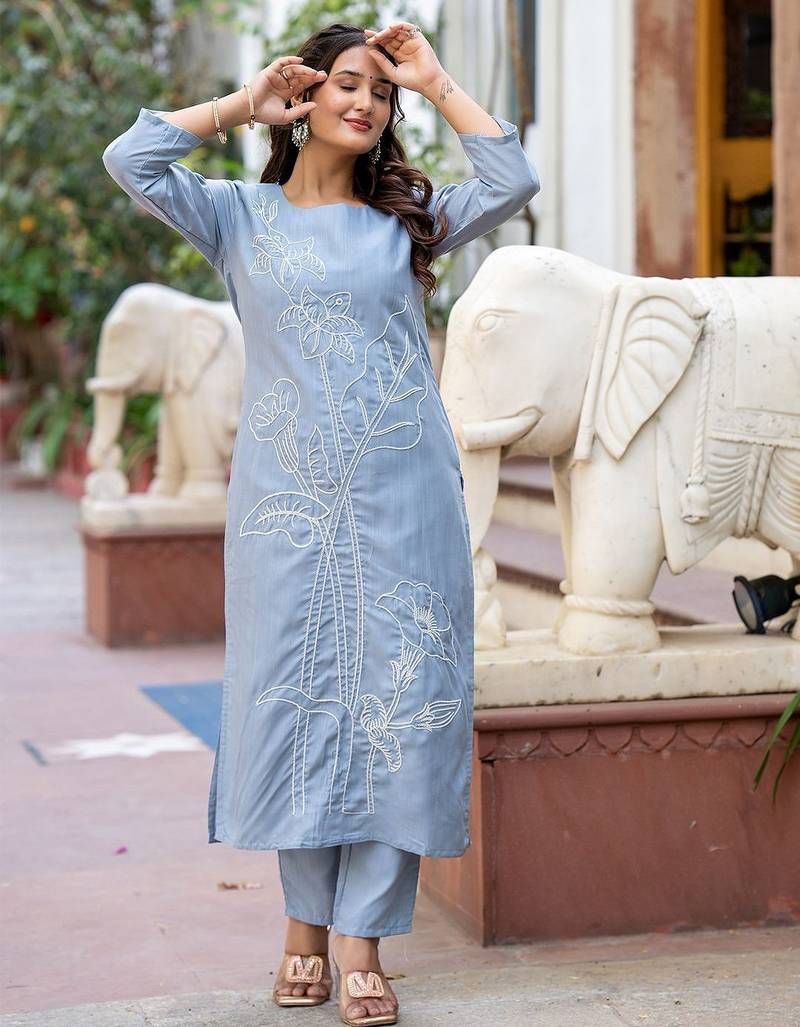 Women Floral Embroidered Regular Thread Work Pure Cotton Kurta with Trousers
