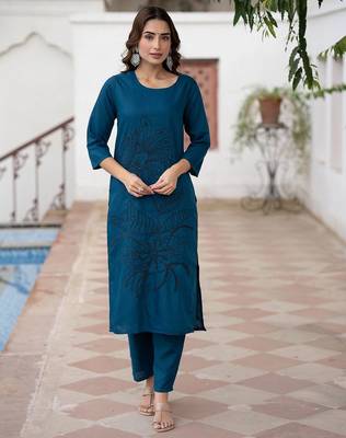Women Ethnic Motifs Embroidered Regular Thread Work Pure Cotton Kurta with Trousers 1