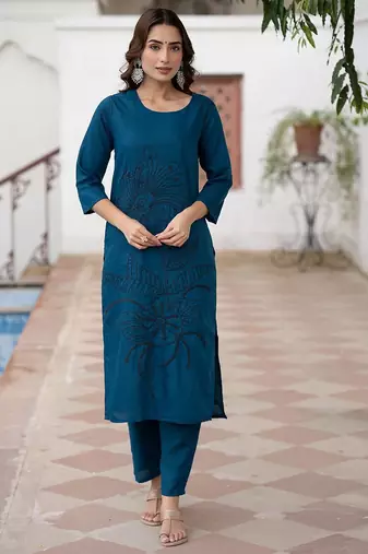 Women Ethnic Motifs Embroidered Regular Thread Work Pure Cotton Kurta with Trousers