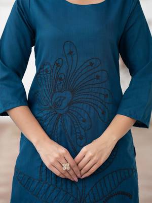 Women Ethnic Motifs Embroidered Regular Thread Work Pure Cotton Kurta with Trousers 2