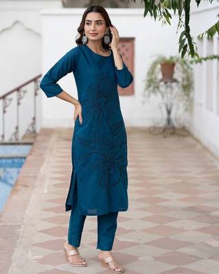 Women Ethnic Motifs Embroidered Regular Thread Work Pure Cotton Kurta with Trousers 3