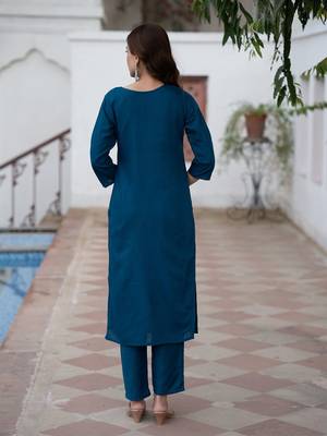 Women Ethnic Motifs Embroidered Regular Thread Work Pure Cotton Kurta with Trousers 5