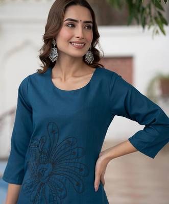 Women Ethnic Motifs Embroidered Regular Thread Work Pure Cotton Kurta with Trousers 6