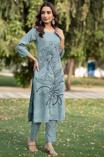 Women Floral Embroidered Regular Thread Work Pure Cotton Kurta with Trousers