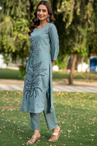 Women Floral Embroidered Regular Thread Work Pure Cotton Kurta with Trousers