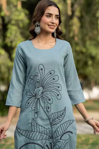 Women Floral Embroidered Regular Thread Work Pure Cotton Kurta with Trousers