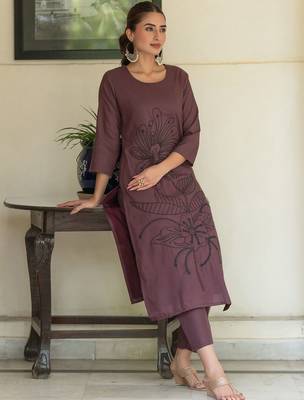 Women Floral Embroidered Regular Thread Work Pure Cotton Kurta with Trousers 1