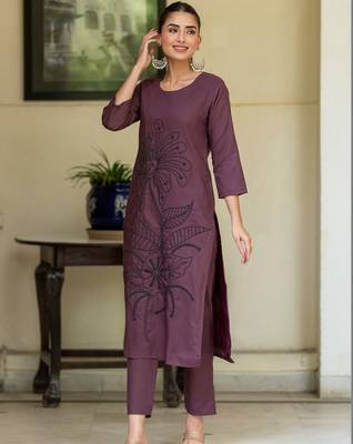 Women Floral Embroidered Regular Thread Work Pure Cotton Kurta with Trousers 4