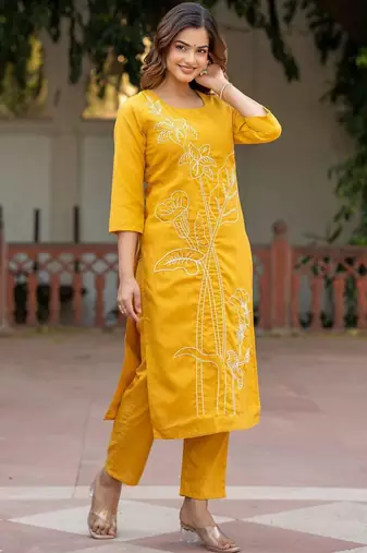 Women Floral Embroidered Regular Thread Work Pure Cotton Kurta with Trousers
