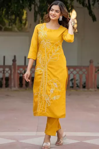 Women Floral Embroidered Regular Thread Work Pure Cotton Kurta with Trousers
