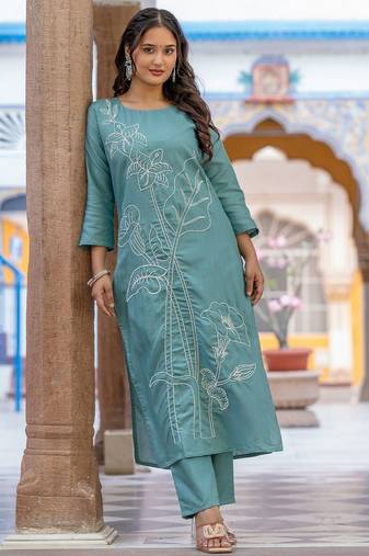Women Floral Embroidered Regular Thread Work Pure Cotton Kurta with Trousers