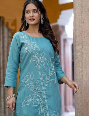 Women Floral Embroidered Regular Thread Work Pure Cotton Kurta with Trousers 7