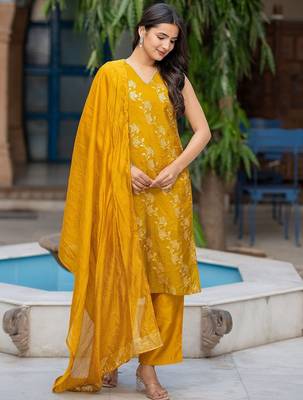 Women Floral Regular Pure Silk Kurta with Palazzos & With Dupatta 1