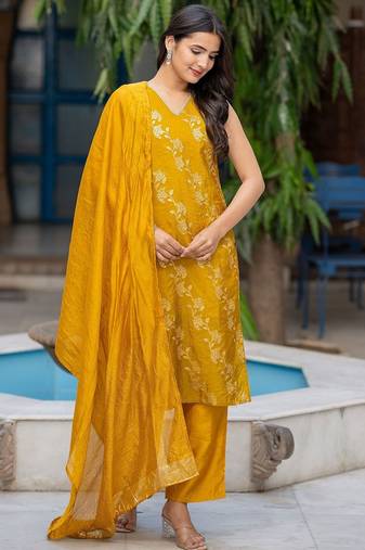 Women Floral Regular Pure Silk Kurta with Palazzos & With Dupatta