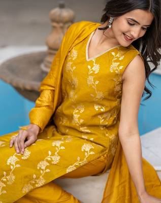 Women Floral Regular Pure Silk Kurta with Palazzos & With Dupatta 7