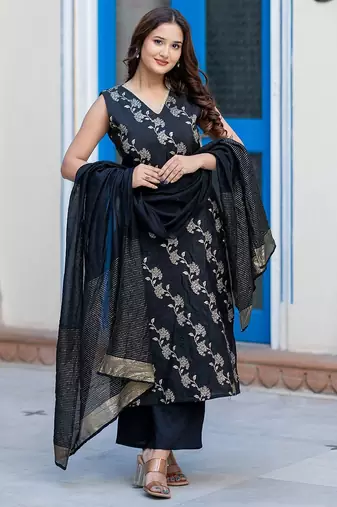 Women Floral Printed Regular Thread Work Pure Silk Kurta with Trousers & With Dupatta