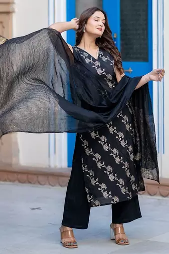 Women Floral Printed Regular Thread Work Pure Silk Kurta with Trousers & With Dupatta