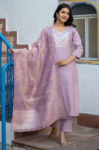 Women Ethnic Motifs Embroidered Regular Thread Work Kurta with Trousers & With Dupatta