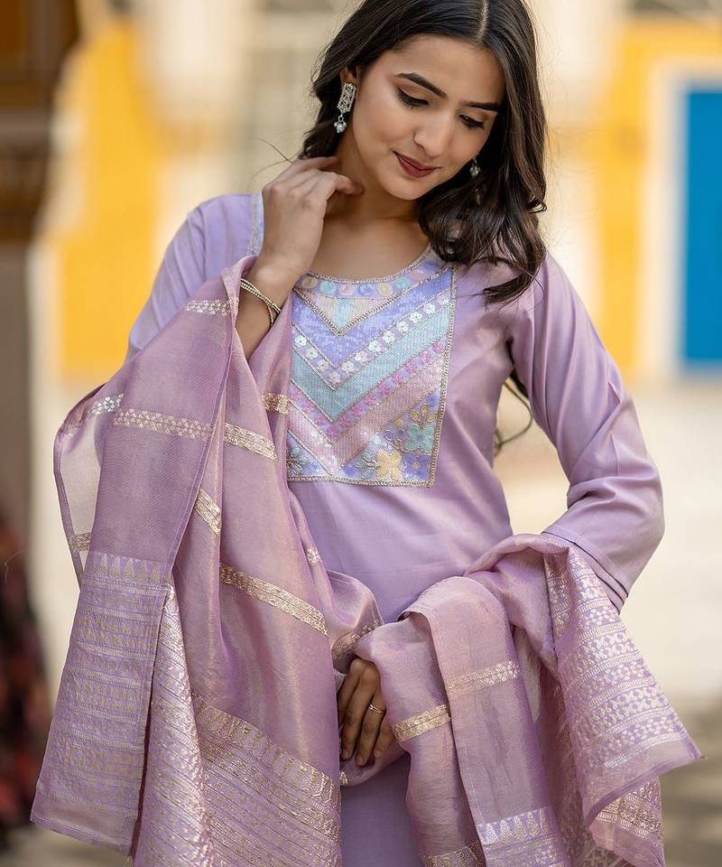 Women Ethnic Motifs Embroidered Regular Thread Work Kurta with Trousers & With Dupatta
