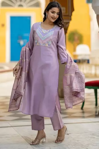 Women Ethnic Motifs Embroidered Regular Thread Work Kurta with Trousers & With Dupatta