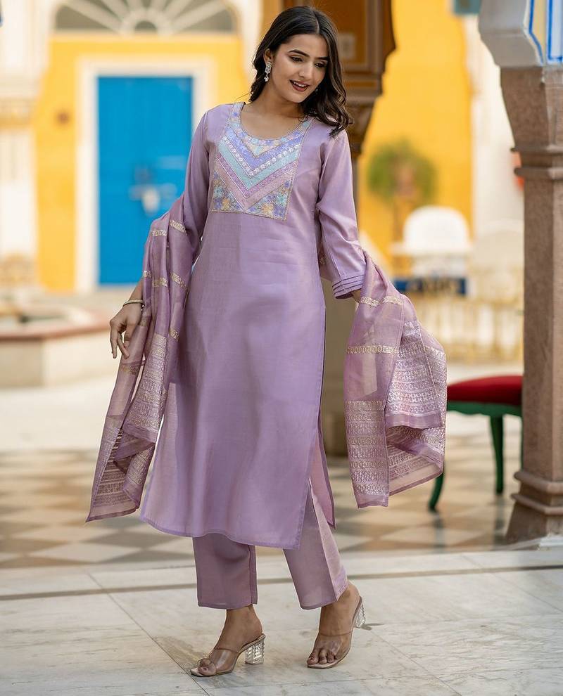 Women Ethnic Motifs Embroidered Regular Thread Work Kurta with Trousers & With Dupatta